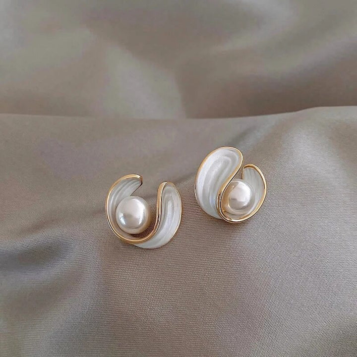 Elegant Gold Earrings Featuring White Opals and Pearls