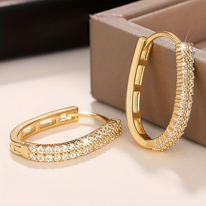 Elegant Round Zirconia Stud Earrings