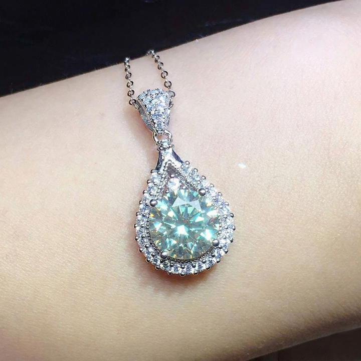 Alindra Voselle Teardrop Necklace