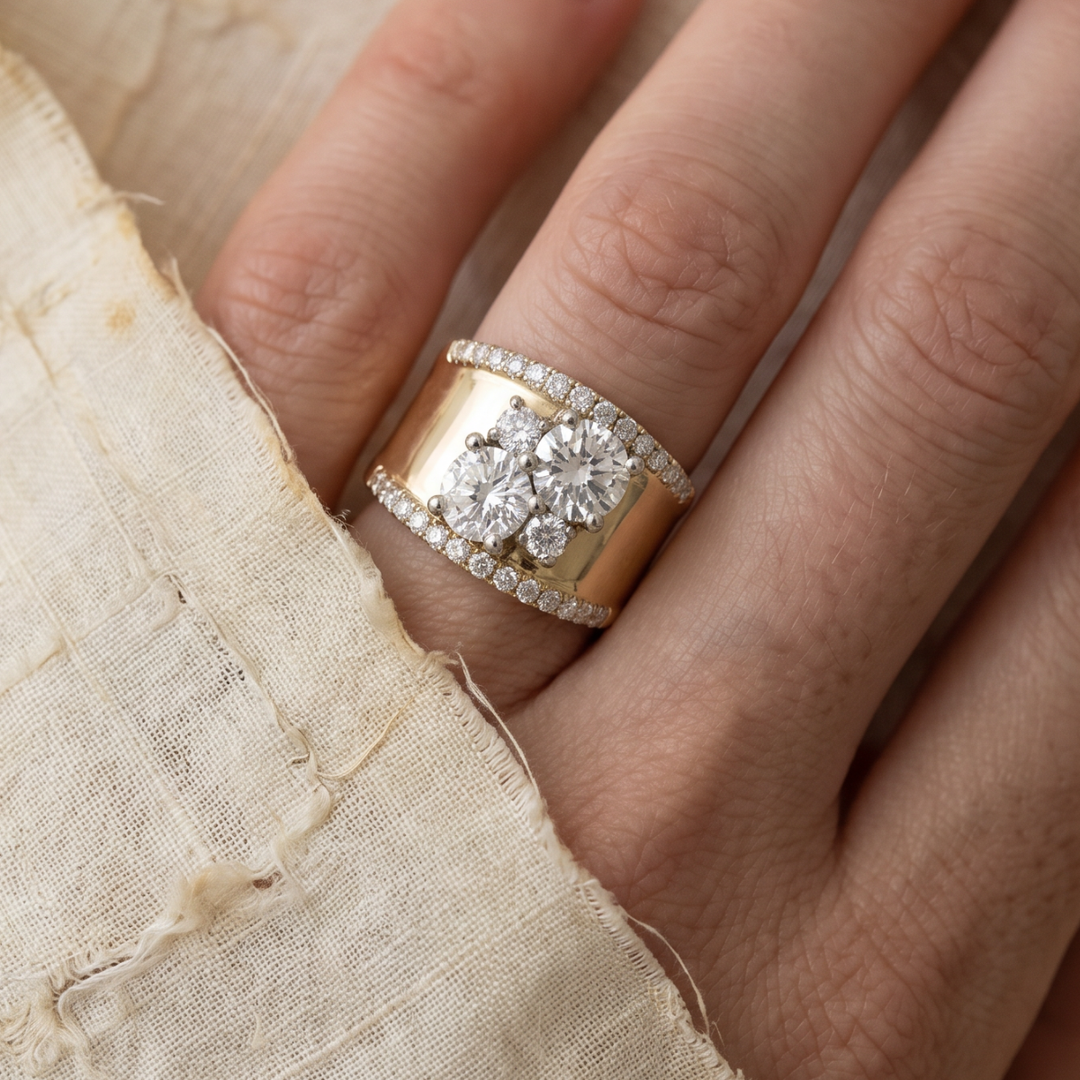 Retro Radiant Zirconia Ring in Gold