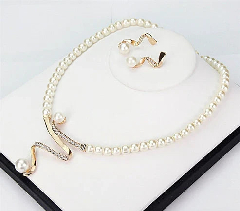 Pearl Jewelry Set: Necklace and Earrings Combination