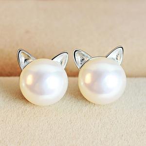 Kittens Earrings Featuring Cultured Pearls and Silver