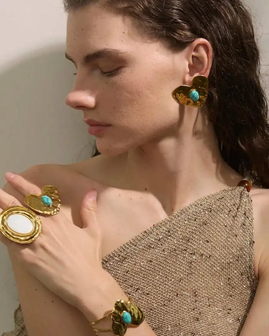 Retro Gold Inlaid Turquoise Heart Jewelry Set: Earrings, Ring & Bracelet