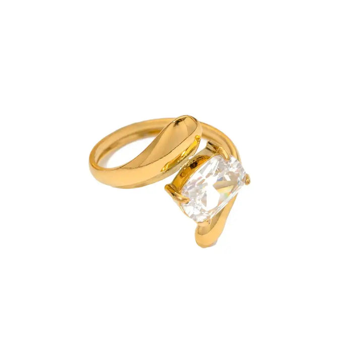 Eternal Gold Teardrop Zirconia Ring