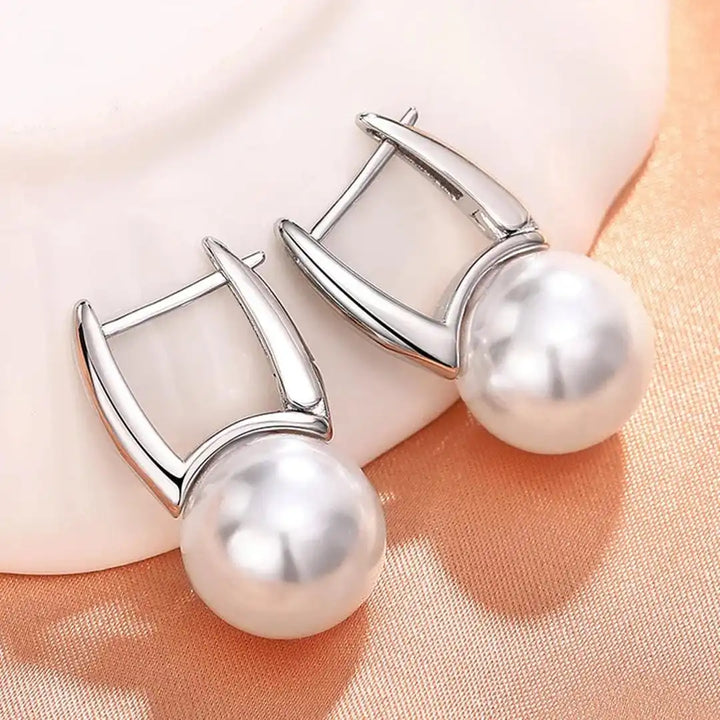 Retro Golden Pearl Earrings