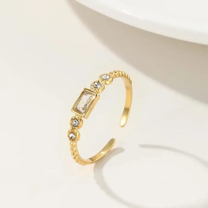 Baguette Station Adjustable Ring