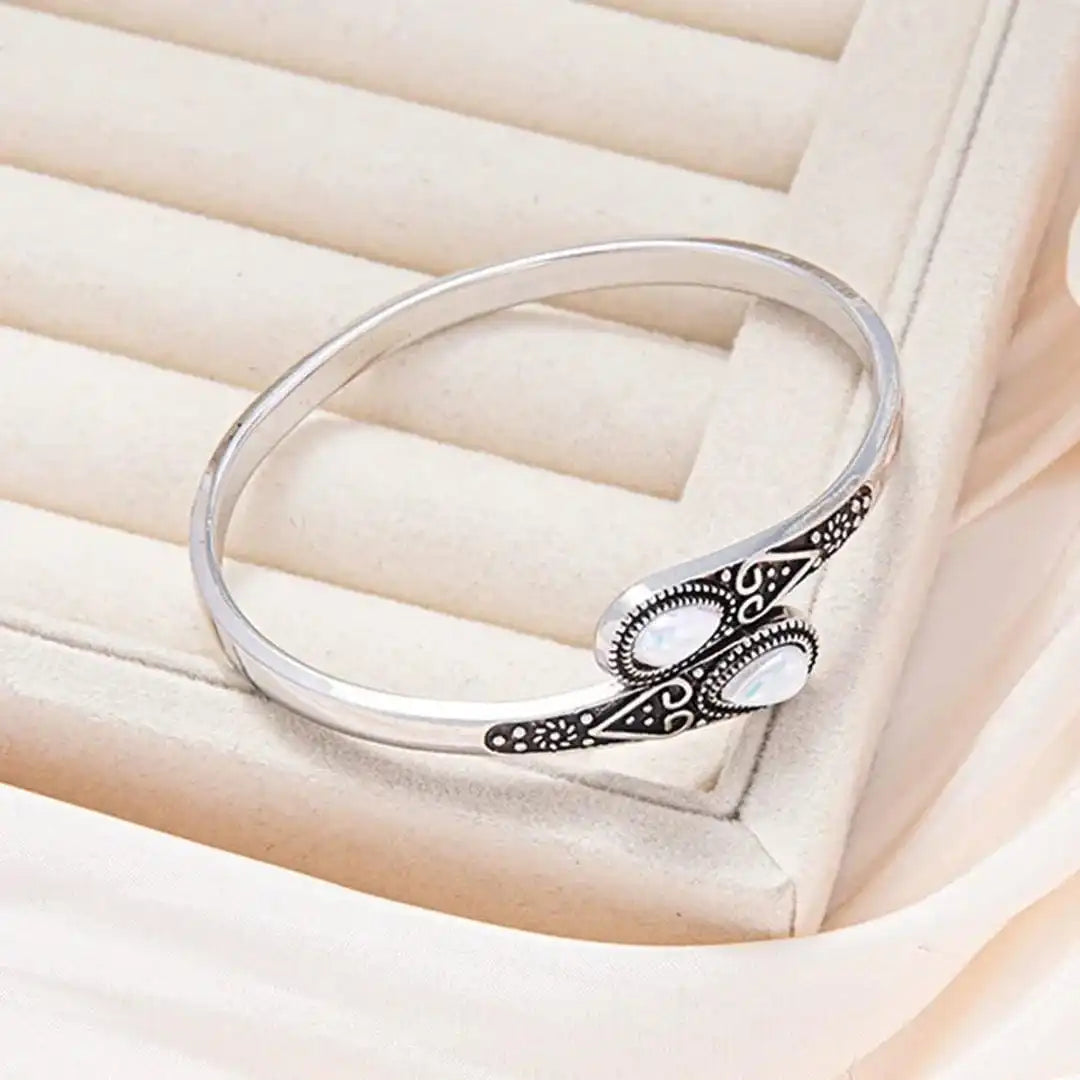 Retro Bracelet Featuring Vibrant Gemstones and Tribal Motifs