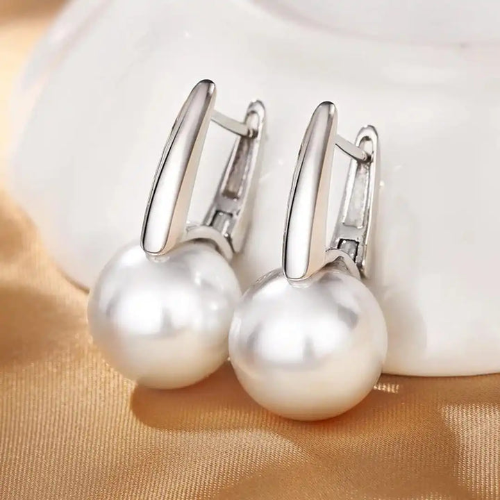 Retro Golden Pearl Earrings