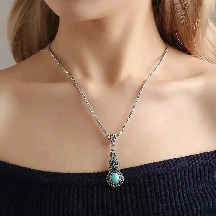 Retro Turquoise Pendant Necklace and Earring Set