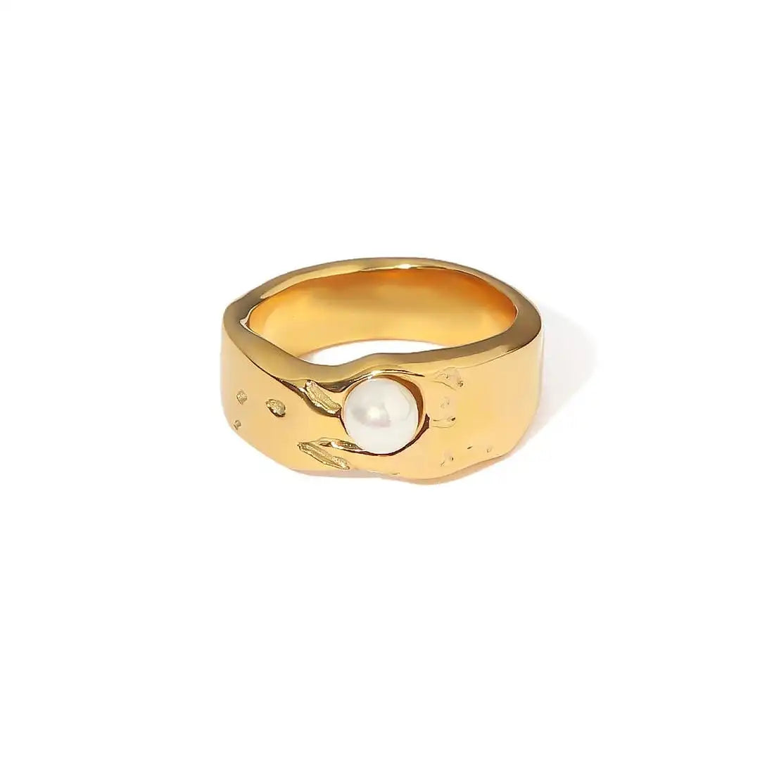 Antique Gold Pearl Ring