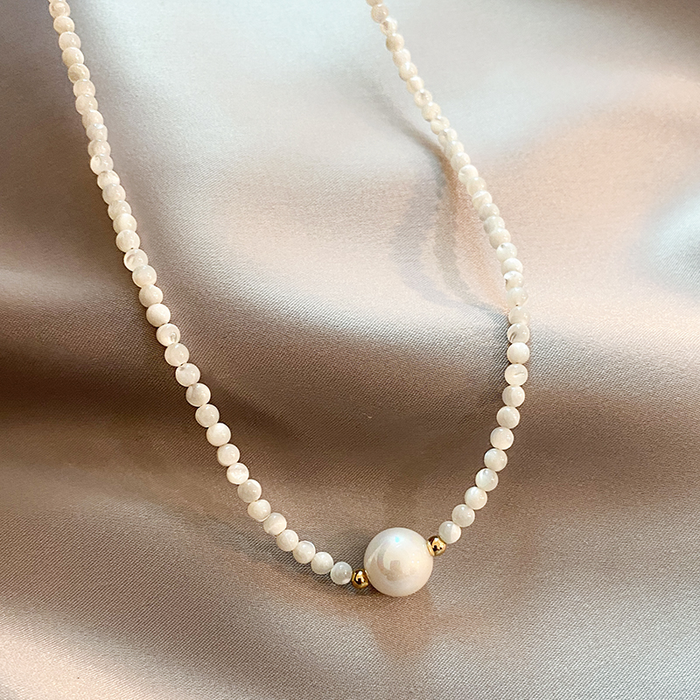 Sophisticated Pearl Necklace