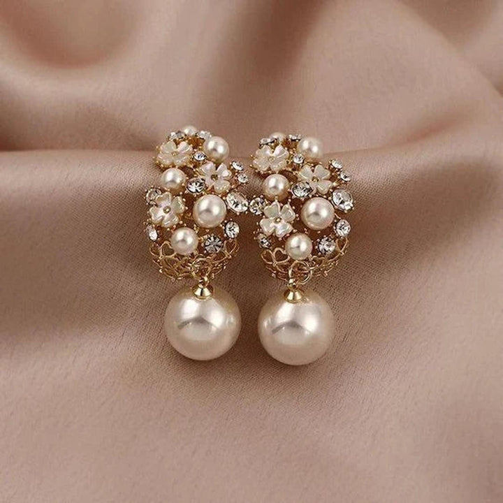 Chic Floral Pearl Earrings