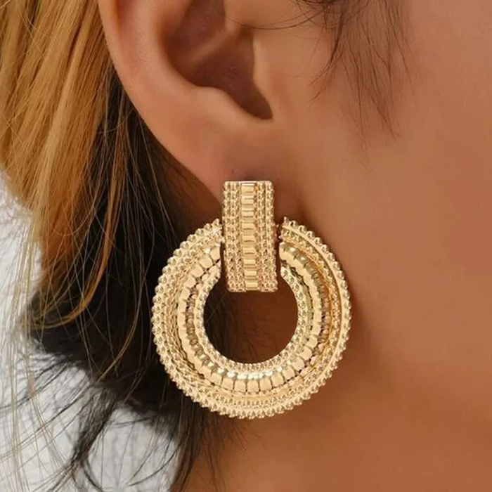 Chic Hollow Mandala Earrings in Gold