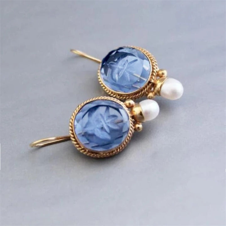 Sophia Timeless Pearl Earrings