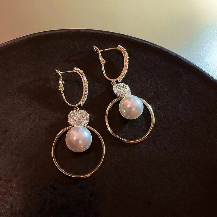 Earrings Featuring Cultured Pearls and Decorative Beads