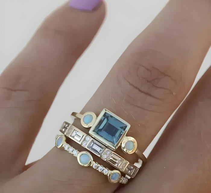 Retro blue gemstone ring