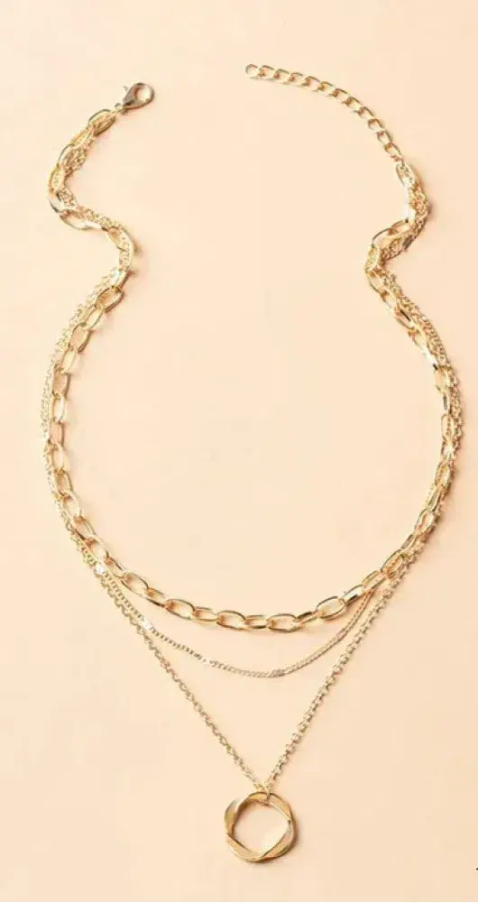 Retro gold layered chain necklace with pendant