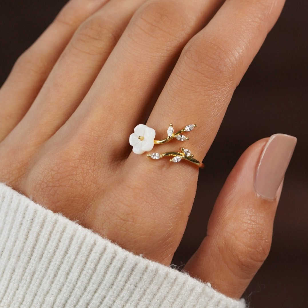 Gold Leaf Design Open Ring with Floral Accents
